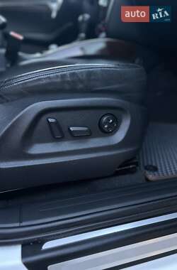 Внедорожник / Кроссовер Audi Q5 2011 в 