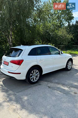 Внедорожник / Кроссовер Audi Q5 2012 в 