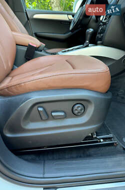 Внедорожник / Кроссовер Audi Q5 2012 в 