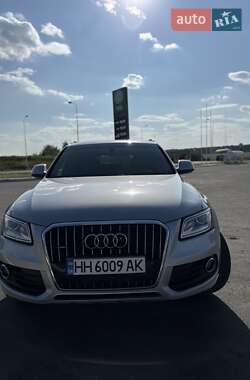Позашляховик / Кросовер Audi Q5 2014 в 