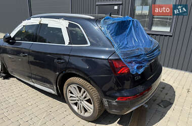Внедорожник / Кроссовер Audi Q5 2018 в 
