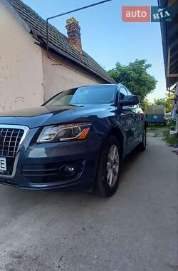 Внедорожник / Кроссовер Audi Q5 2010 в 