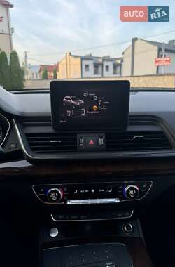 Внедорожник / Кроссовер Audi Q5 2017 в 