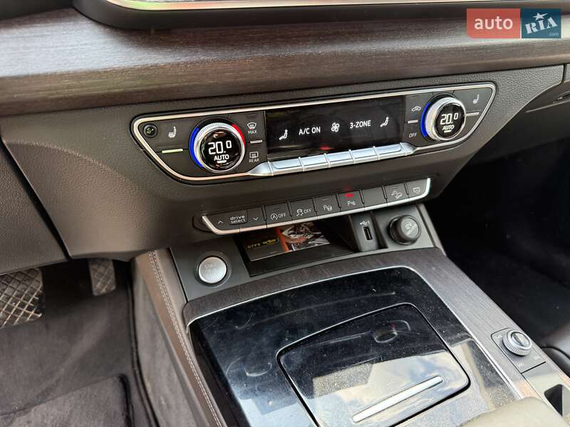Внедорожник / Кроссовер Audi Q5 2020 в Тернополе
