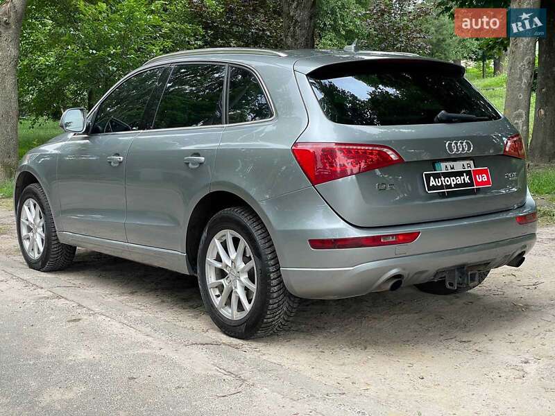 Внедорожник / Кроссовер Audi Q5 2011 в Киеве