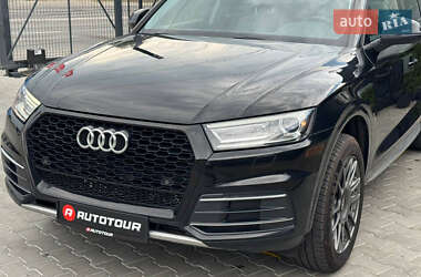 Внедорожник / Кроссовер Audi Q5 2017 в 