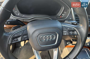 Внедорожник / Кроссовер Audi Q5 2017 в 