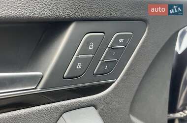 Внедорожник / Кроссовер Audi Q5 2019 в 