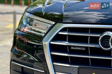 Внедорожник / Кроссовер Audi Q5 2017 в 