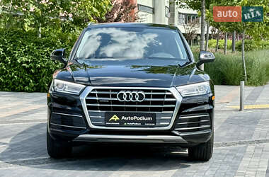 Внедорожник / Кроссовер Audi Q5 2017 в 