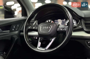 Внедорожник / Кроссовер Audi Q5 2017 в 