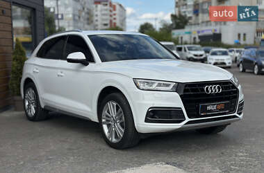 Внедорожник / Кроссовер Audi Q5 2018 в 