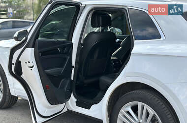 Внедорожник / Кроссовер Audi Q5 2018 в 