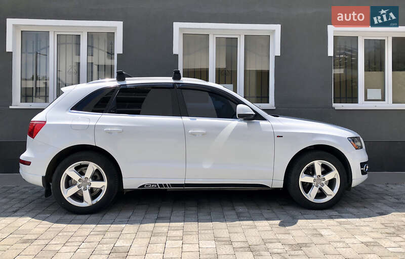 Позашляховик / Кросовер Audi Q5 2012 в Ужгороді