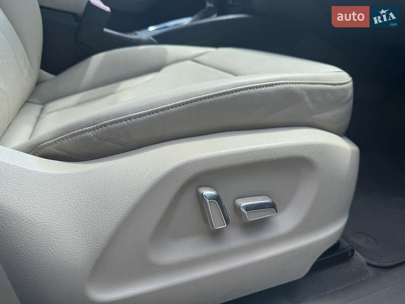 Внедорожник / Кроссовер Audi Q5 2013 в Стрые