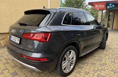 Внедорожник / Кроссовер Audi Q5 2017 в 