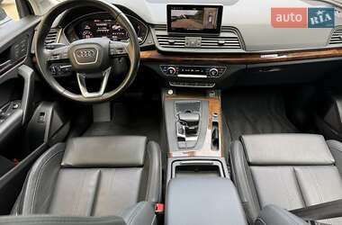Внедорожник / Кроссовер Audi Q5 2017 в 