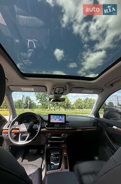 Внедорожник / Кроссовер Audi Q5 2021 в 