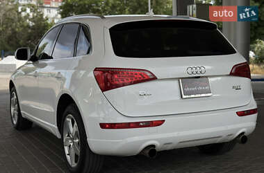 Внедорожник / Кроссовер Audi Q5 2011 в 