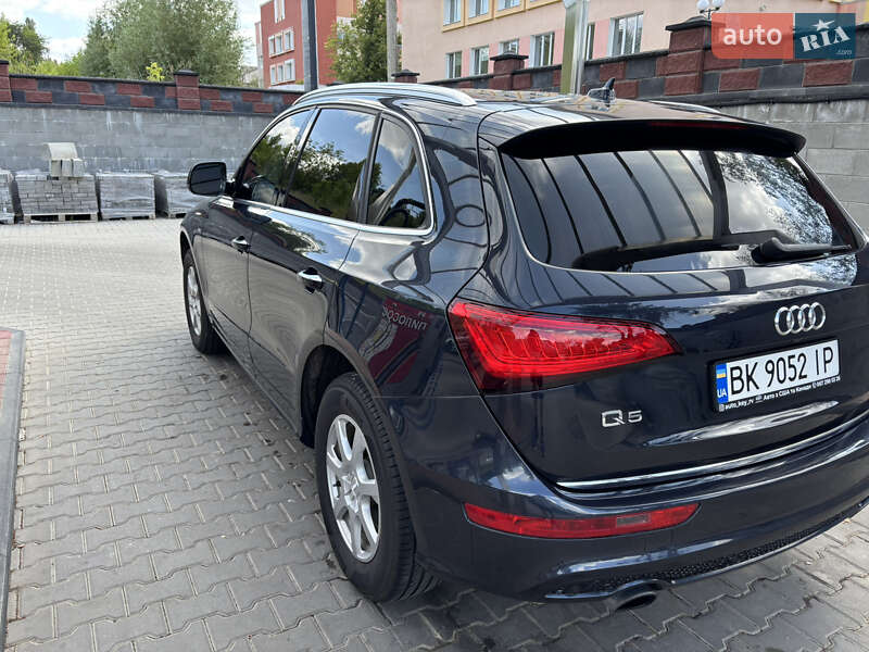 Позашляховик / Кросовер Audi Q5 2016 в Рівному