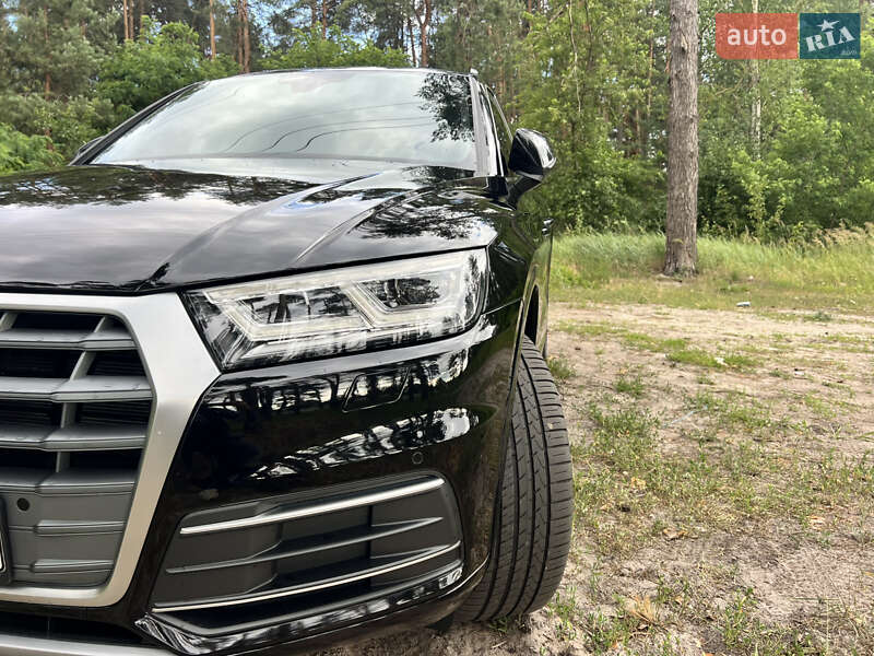 Внедорожник / Кроссовер Audi Q5 2017 в Киеве