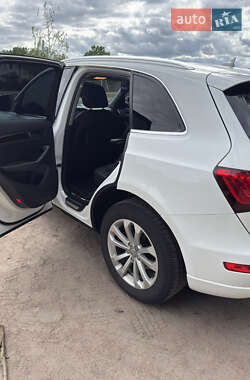 Внедорожник / Кроссовер Audi Q5 2015 в 