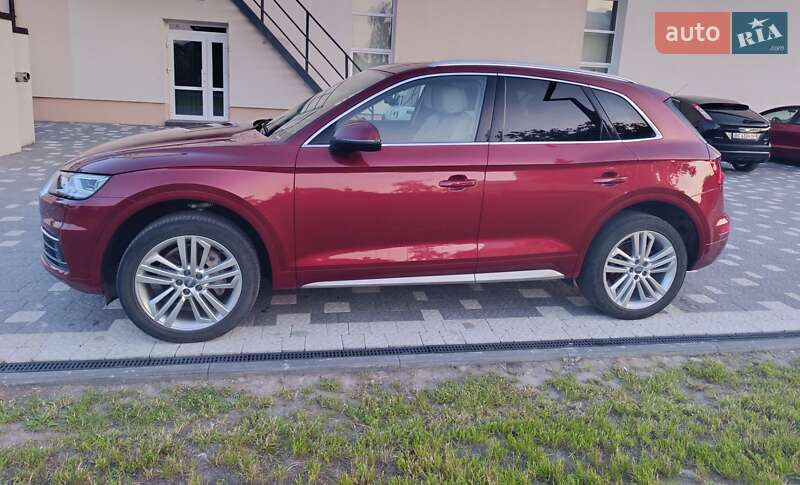 Позашляховик / Кросовер Audi Q5 2018 в Львові