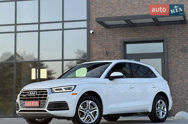 Внедорожник / Кроссовер Audi Q5 2018 в 