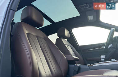Внедорожник / Кроссовер Audi Q5 2018 в 
