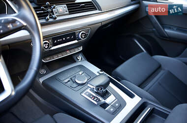 Внедорожник / Кроссовер Audi Q5 2017 в 