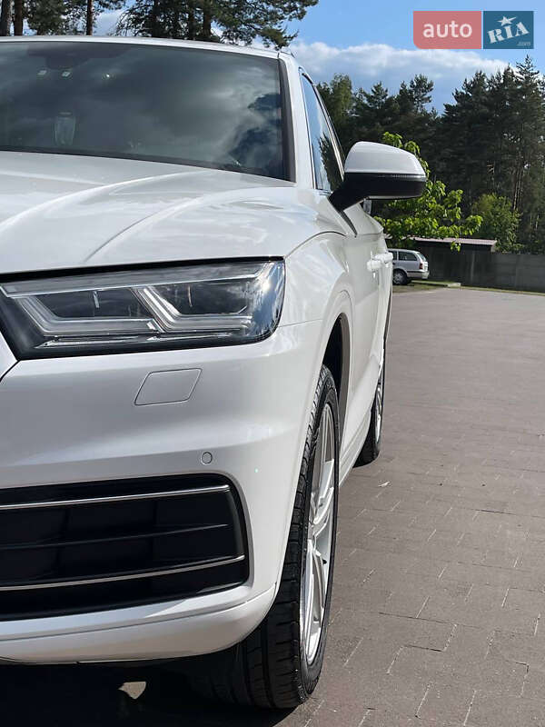 Внедорожник / Кроссовер Audi Q5 2019 в Львове