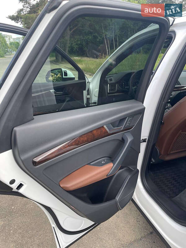 Внедорожник / Кроссовер Audi Q5 2019 в Львове