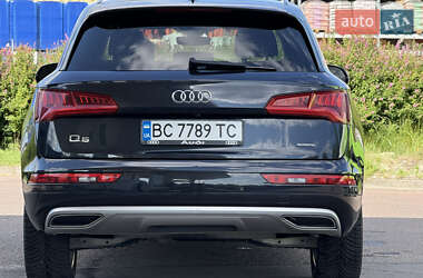 Внедорожник / Кроссовер Audi Q5 2020 в 