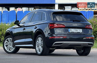 Внедорожник / Кроссовер Audi Q5 2020 в 