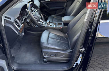 Внедорожник / Кроссовер Audi Q5 2018 в 