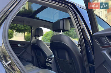 Внедорожник / Кроссовер Audi Q5 2018 в 