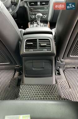 Внедорожник / Кроссовер Audi Q5 2015 в 