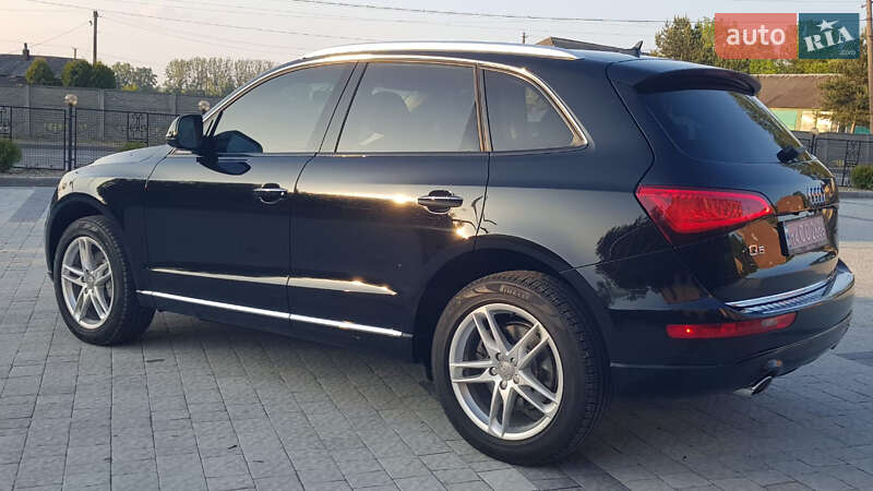 Внедорожник / Кроссовер Audi Q5 2015 в Городке