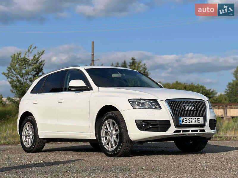 Внедорожник / Кроссовер Audi Q5 2011 в 