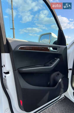 Внедорожник / Кроссовер Audi Q5 2011 в 
