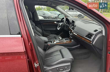 Внедорожник / Кроссовер Audi Q5 2018 в 