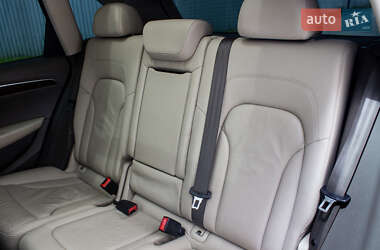 Внедорожник / Кроссовер Audi Q5 2011 в 