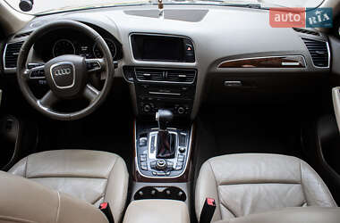 Внедорожник / Кроссовер Audi Q5 2011 в 
