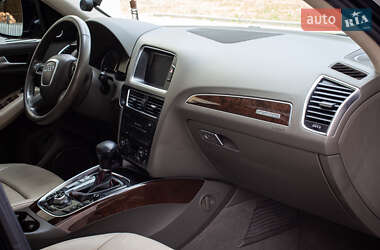 Внедорожник / Кроссовер Audi Q5 2011 в 