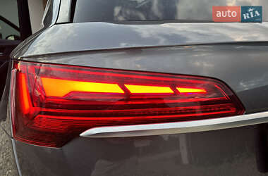 Внедорожник / Кроссовер Audi Q5 2022 в 