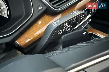 Внедорожник / Кроссовер Audi Q5 2022 в 