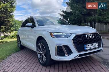 Позашляховик / Кросовер Audi Q5 2021 в Києві