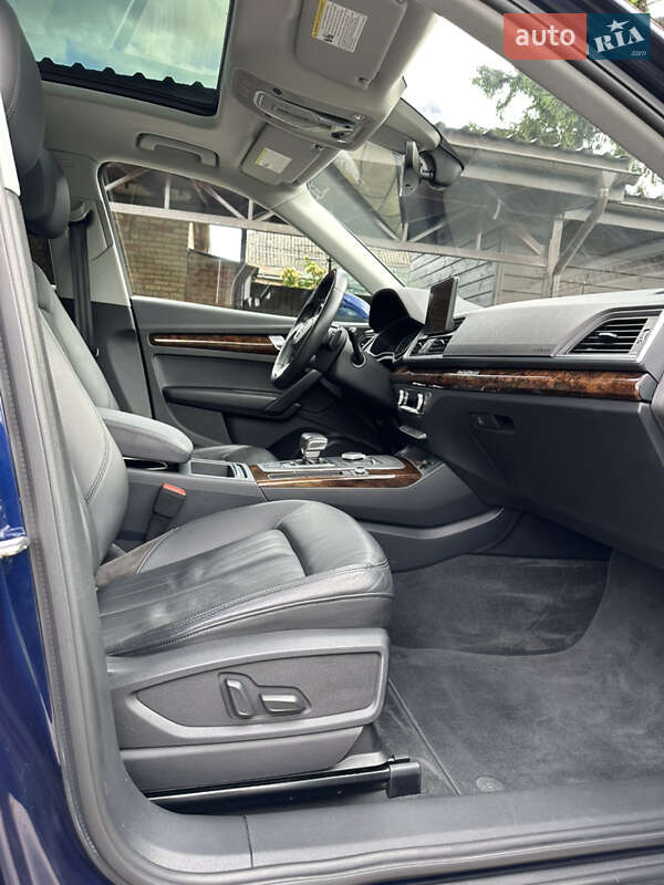 Внедорожник / Кроссовер Audi Q5 2017 в Киеве