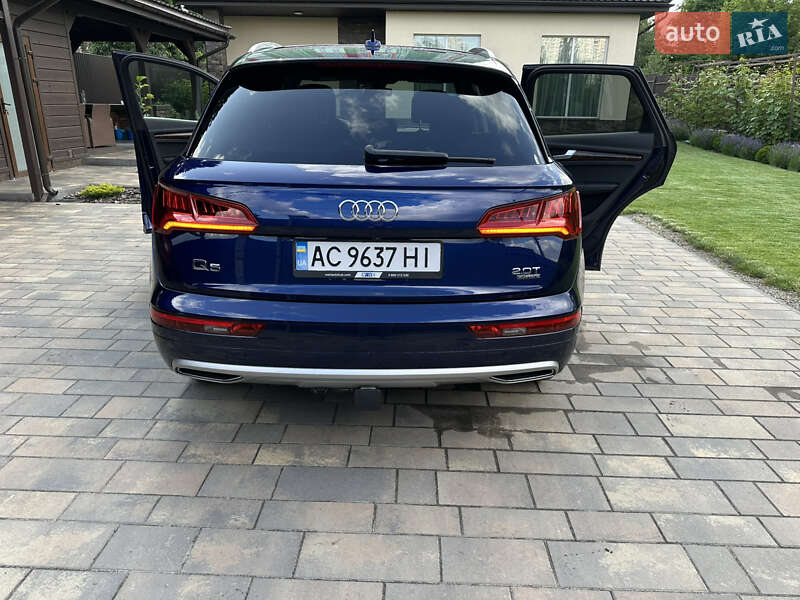 Внедорожник / Кроссовер Audi Q5 2017 в Киеве