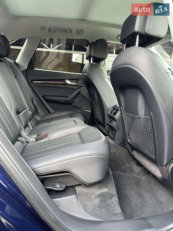 Внедорожник / Кроссовер Audi Q5 2017 в Киеве